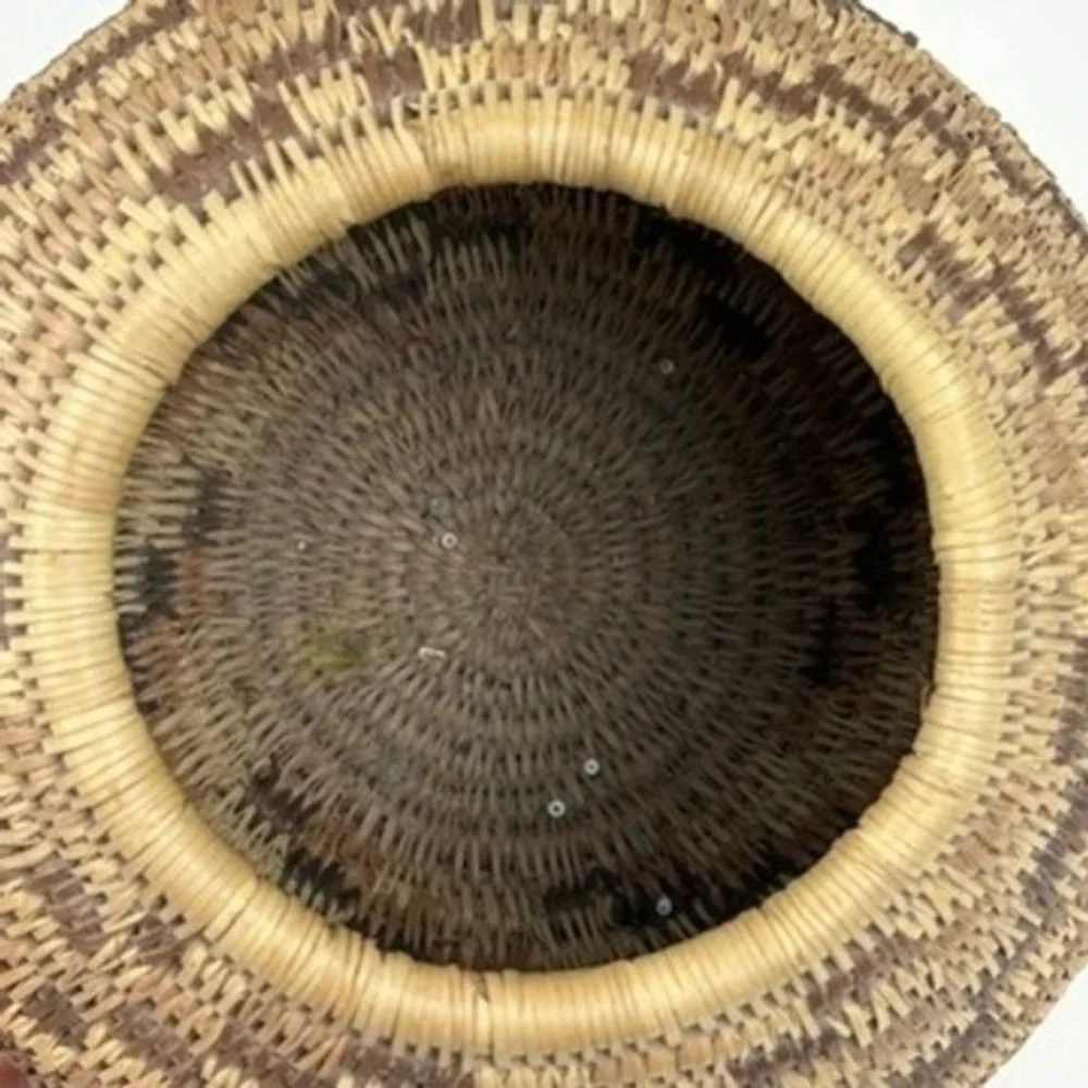 Papago‎ Coil Woven Polychrome Basket Native American Split Stitch 8in Stepped